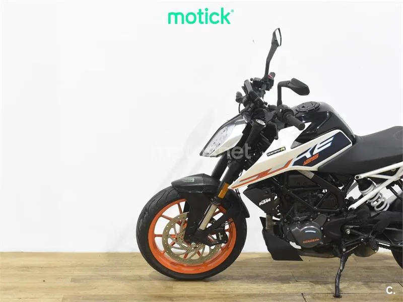 KTM 125 – Vista 8