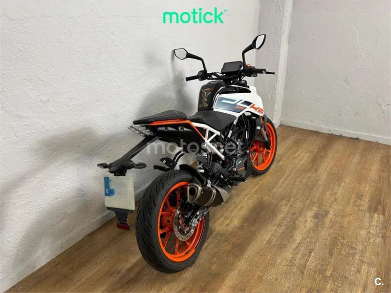 KTM 125 – Vista 11