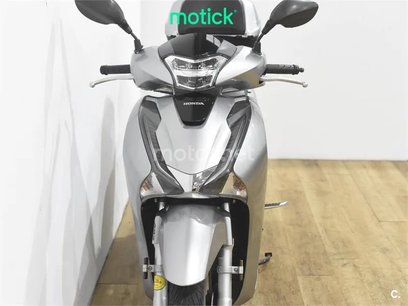 Honda SH 125i – Vista 11