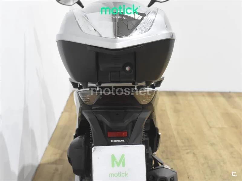 Honda SH 125i – Vista 6
