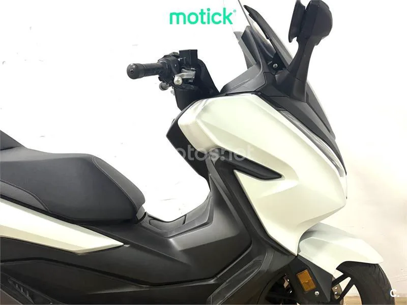 Honda Forza 125 – Vista 3
