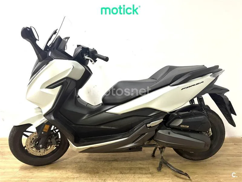 Honda Forza 125 – Vista 4