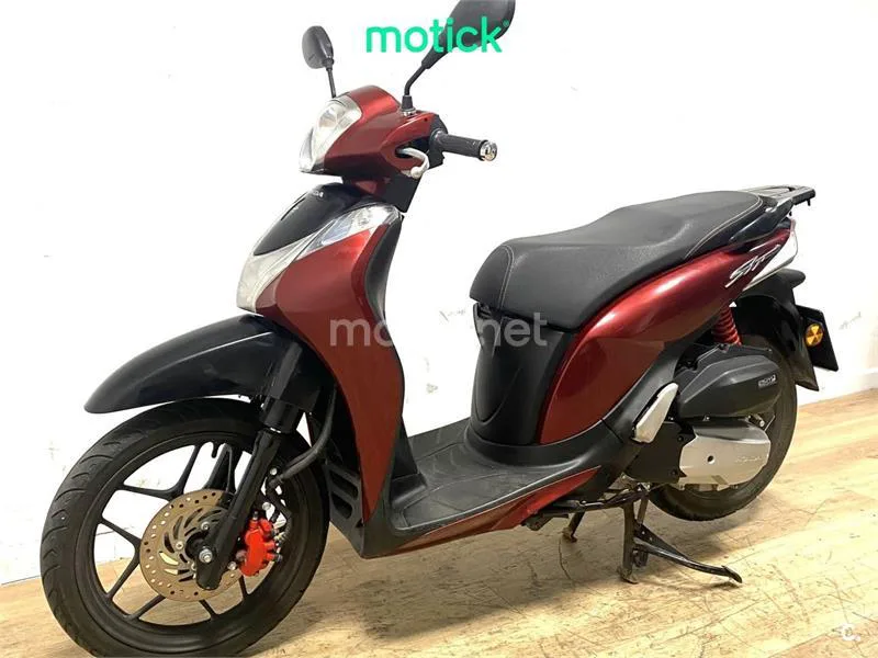 Honda SH 125i – Vista 8