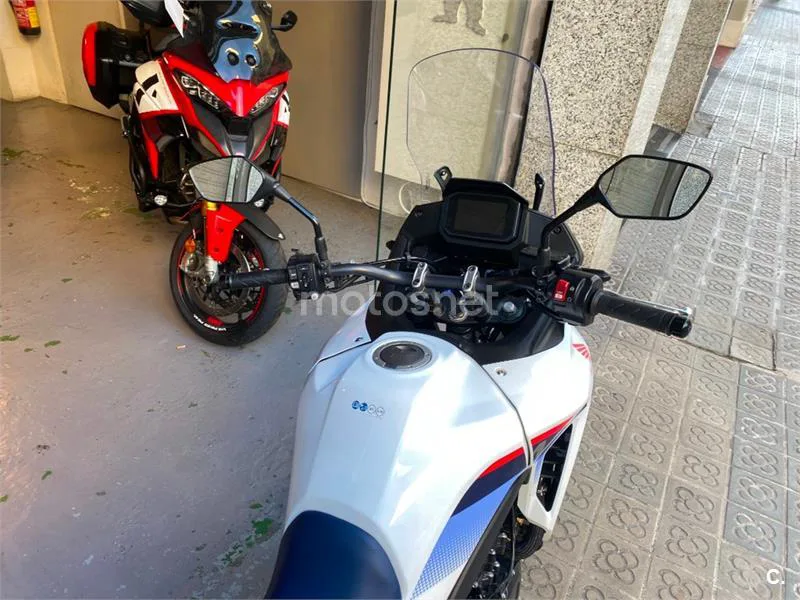 Honda XL 750 Transalp – Vista 5