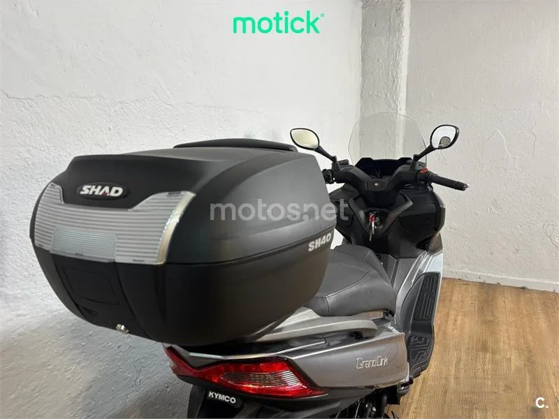 Kymco Grand Dink 300 – Vista 6