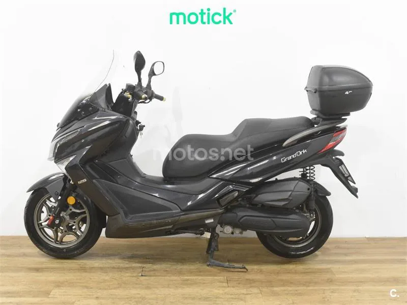 Kymco Grand Dink 125 – Vista 7