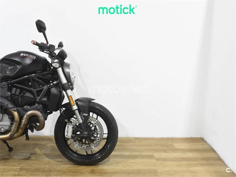 Ducati Monster 821 – Vista 4