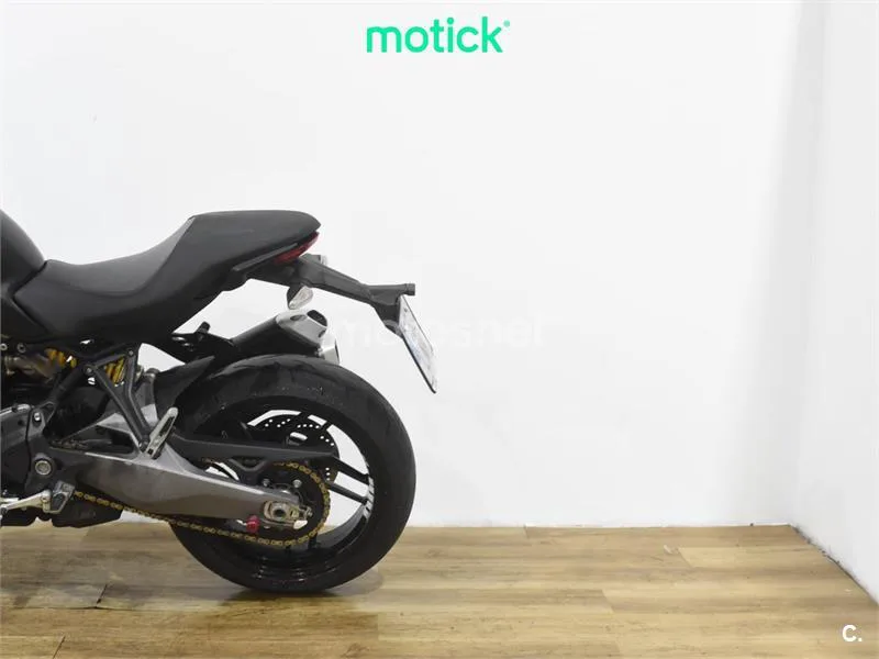 Ducati Monster 821 – Vista 9