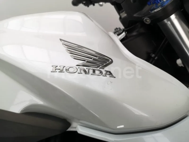 Honda CB 1000R – Vista 13