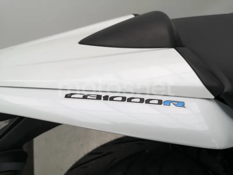 Honda CB 1000R – Vista 14