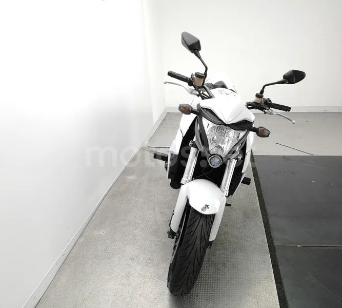 Honda CB 1000R – Vista 17