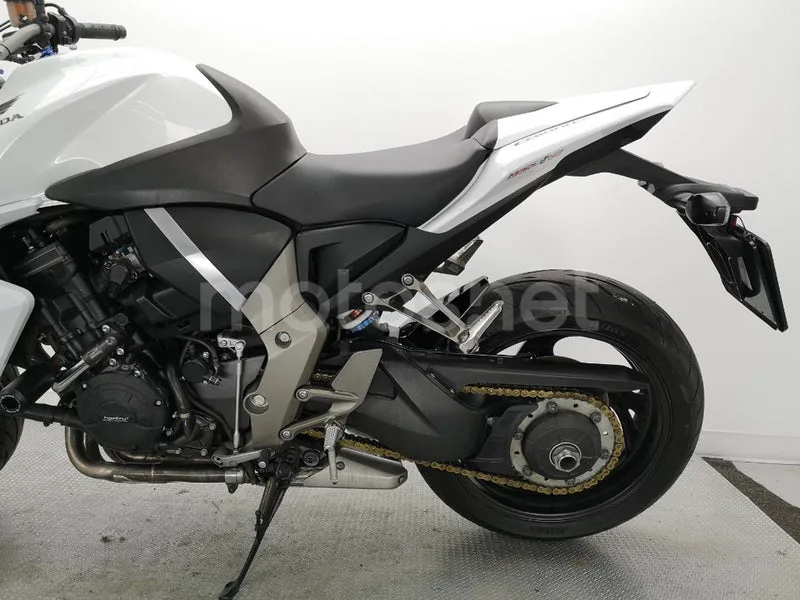 Honda CB 1000R – Vista 19