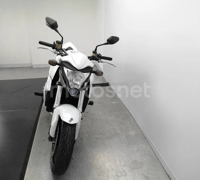 Honda CB 1000R – Vista 3
