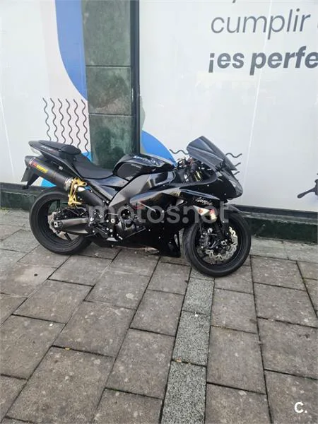 Kawasaki ZX-10R – Vista 3