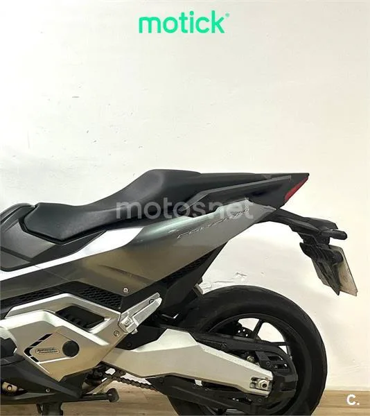 Honda Forza 750 – Vista 7