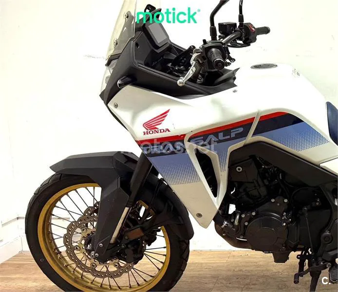 Honda XL 750 Transalp – Vista 9