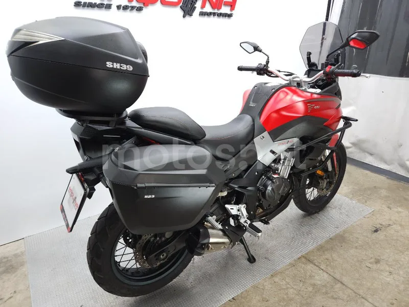 Voge 500 DS – Vista 4