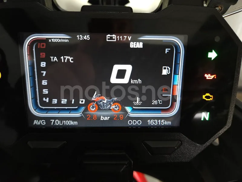 Voge 500 DS – Vista 8