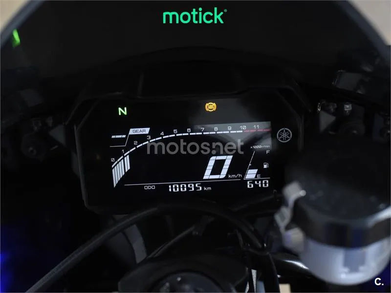 Yamaha R7 – Vista 5