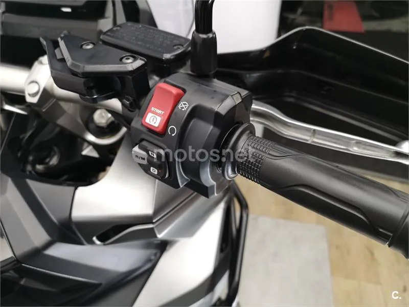 Honda X-ADV – Vista 10