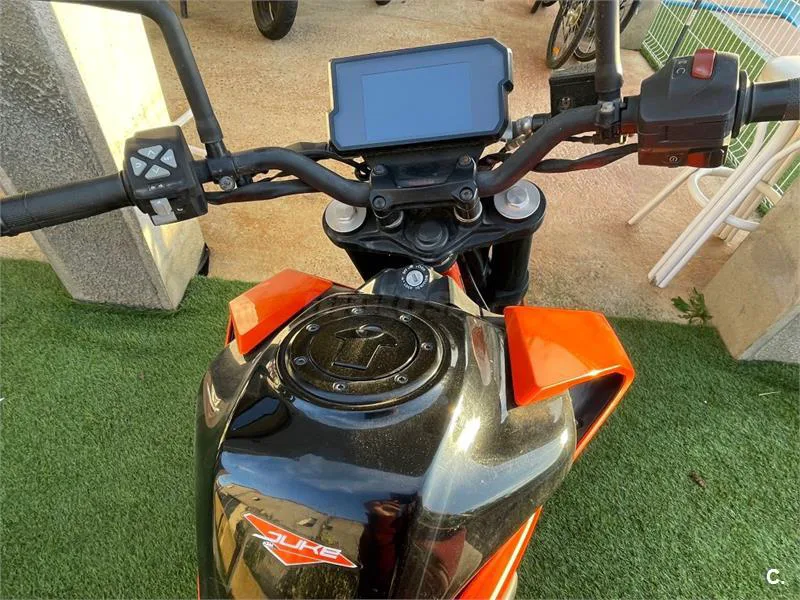 KTM 390 – Vista 4