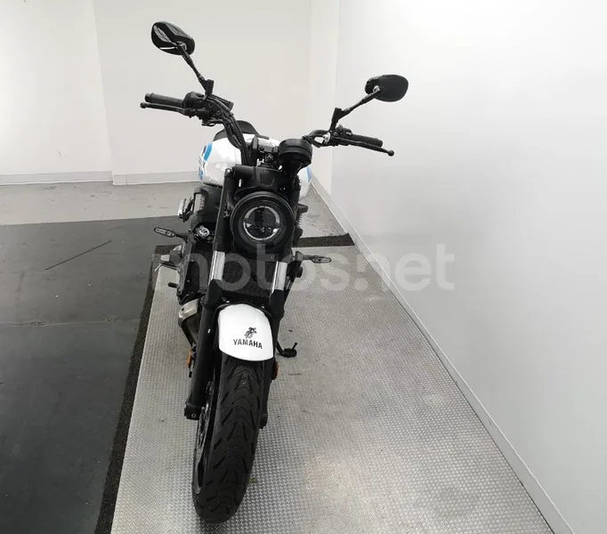 Yamaha XSR 700 – Vista 3