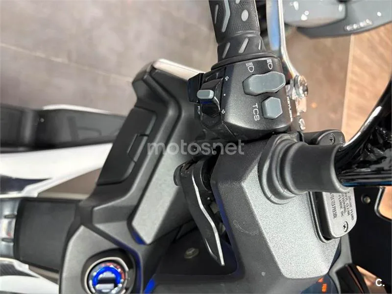 Kymco Xciting VS 400 – Vista 4