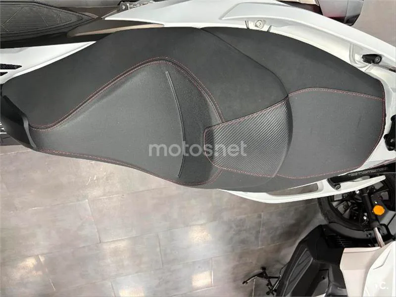 Kymco Xciting VS 400 – Vista 9