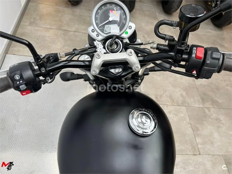 Triumph Street Twin – Vista 7