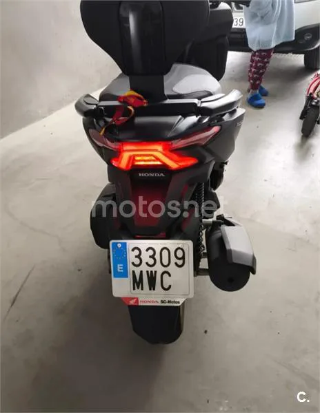Honda Forza 125 – Vista 4