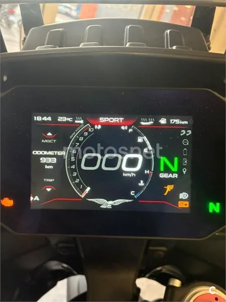 Moto Guzzi Stelvio – Vista 5