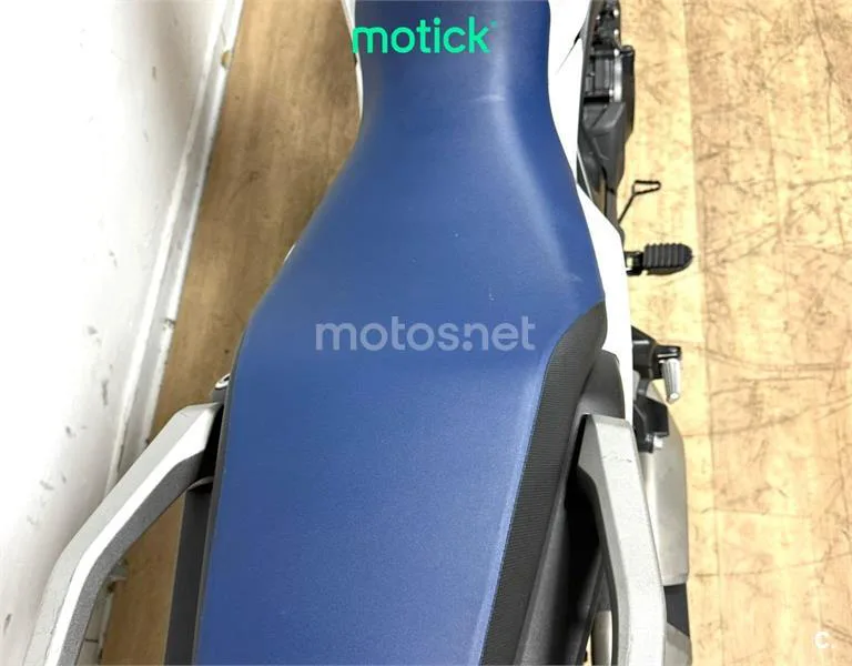 Honda XL 750 Transalp – Vista 7