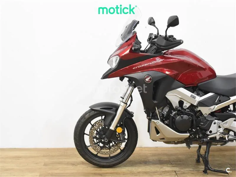 Honda VFR 800 X Crossrunner – Vista 8