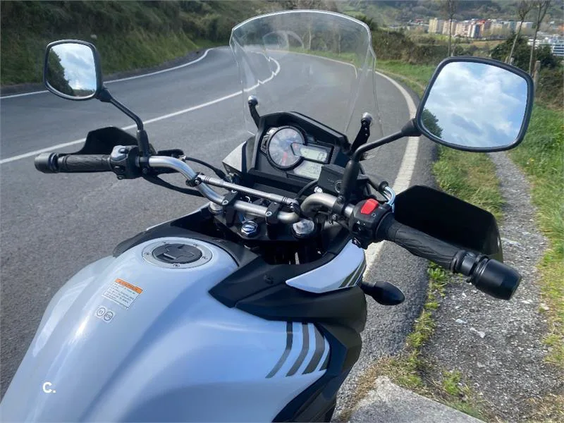 Suzuki V-Strom 650 XT – Vista 4