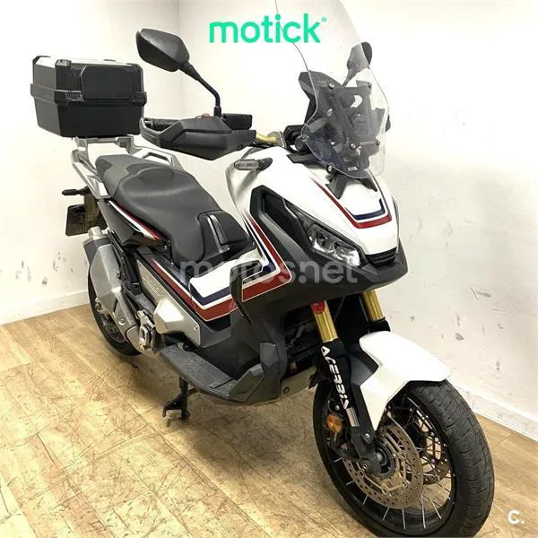 Honda X-ADV – Vista 12