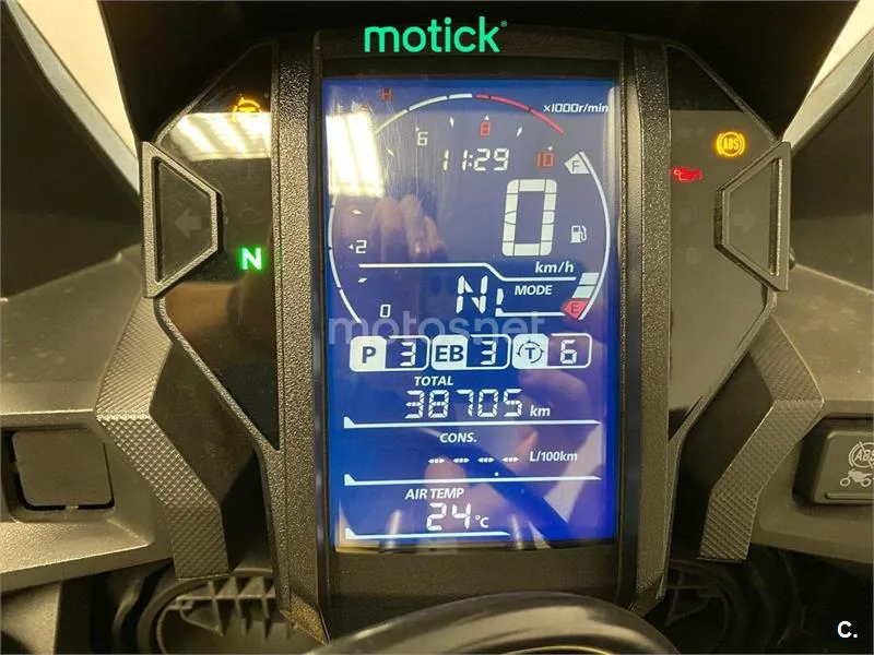 Honda CRF 1000L Africa Twin – Vista 4