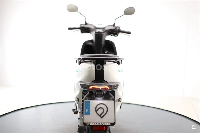 Yamaha NMAX – Vista 9