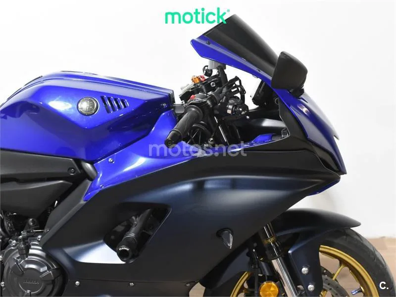 Yamaha R7 – Vista 4