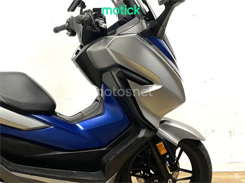 Honda Forza 125 – Vista 3