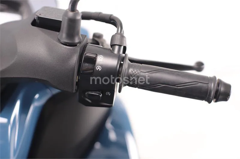 Yamaha Tricity 125 – Vista 8