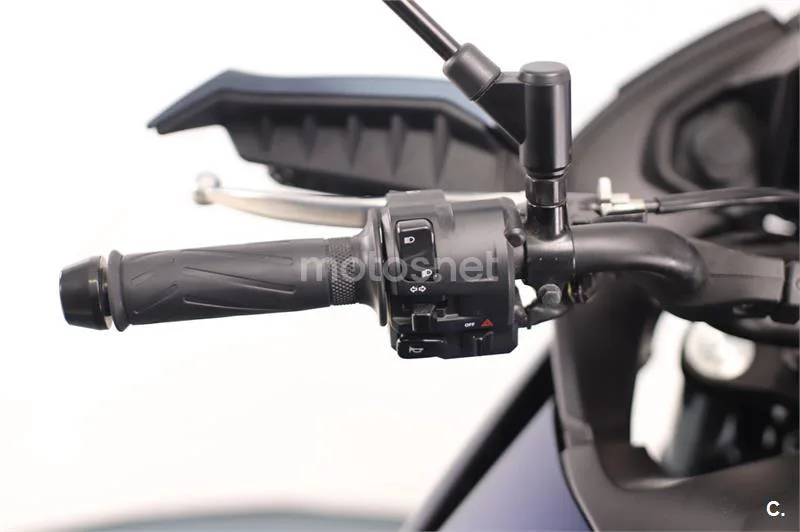 Yamaha Tracer 7 – Vista 7