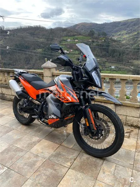 KTM 890 – Vista 3