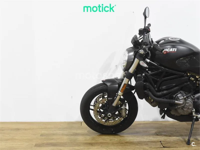 Ducati Monster 821 – Vista 8