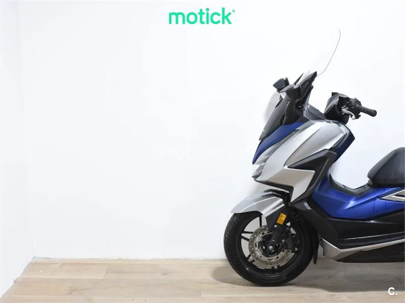 Honda Forza 125 – Vista 8