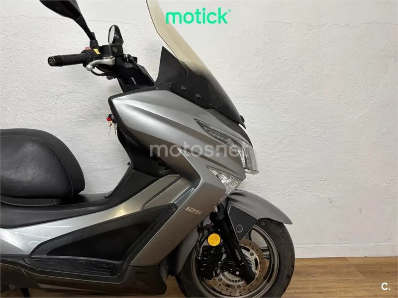 Kymco Grand Dink 125 – Vista 4