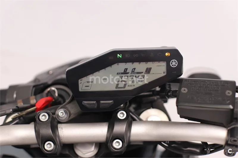 Yamaha MT-09 – Vista 5
