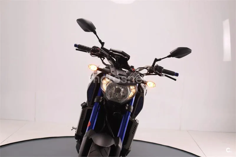 Yamaha MT-09 – Vista 6