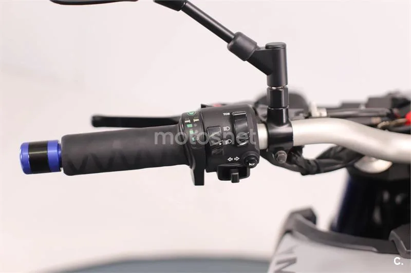 Yamaha MT-09 – Vista 7