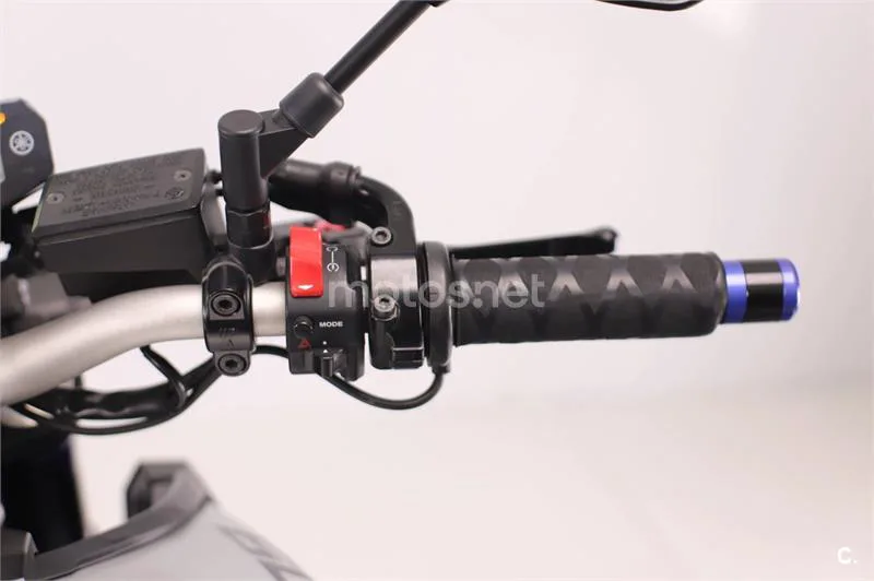 Yamaha MT-09 – Vista 8