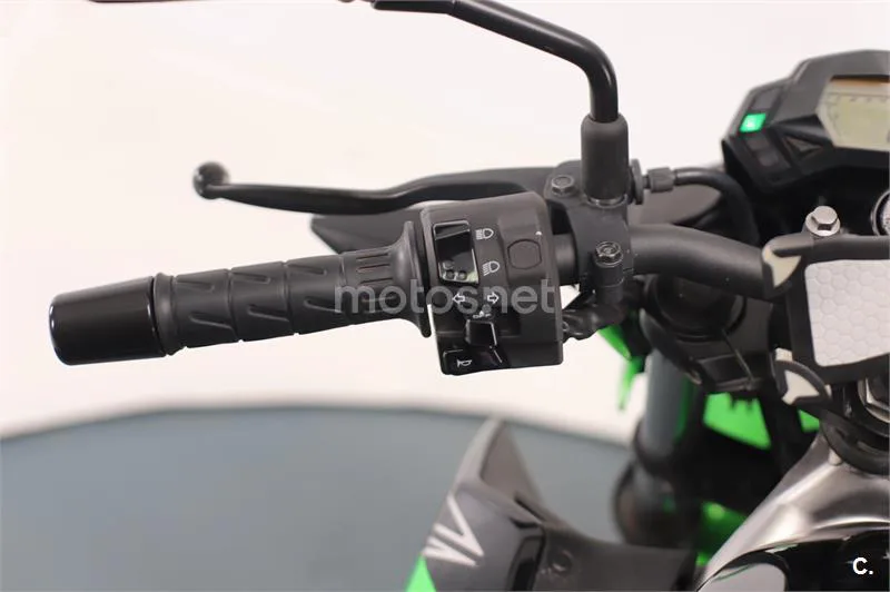 Kawasaki Z125 – Vista 7